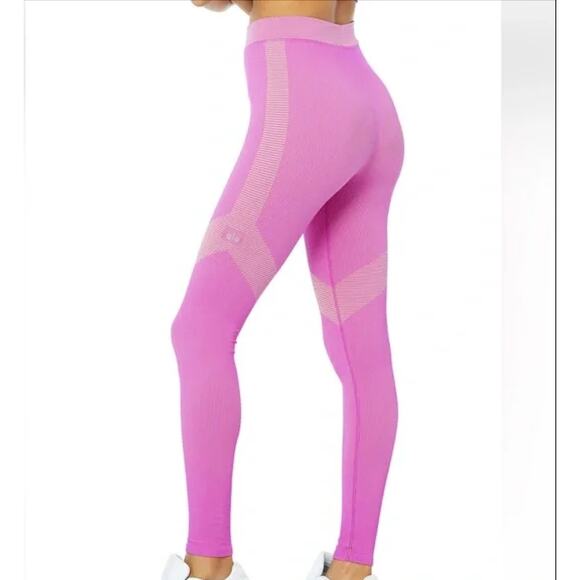 Alo, Yoga Illusion Seamless High-Waist Legging, MSRP $148 - Picture 3 of 15